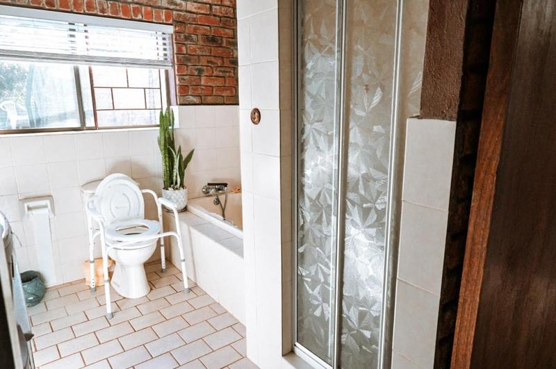 5 Bedroom Property for Sale in Dana Bay Western Cape